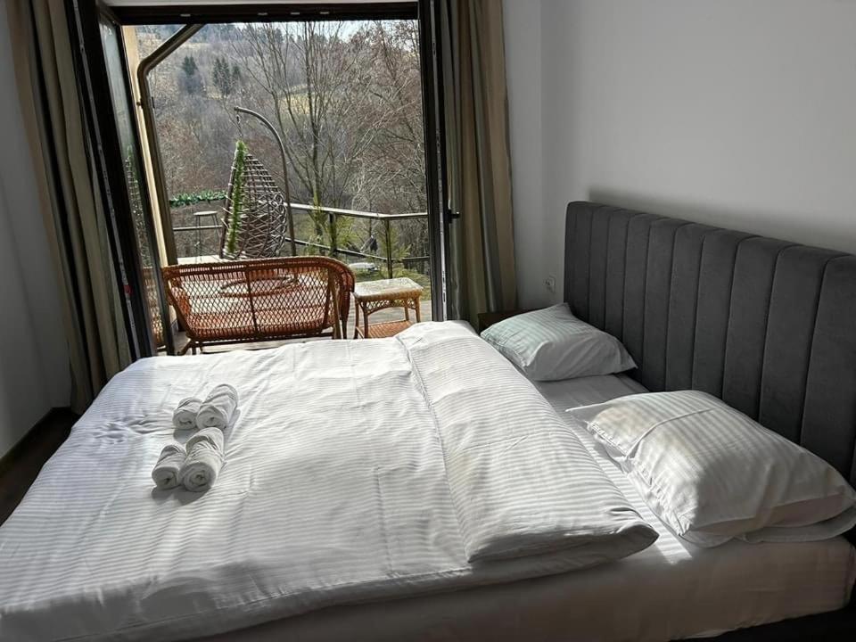 Forest House Doftana