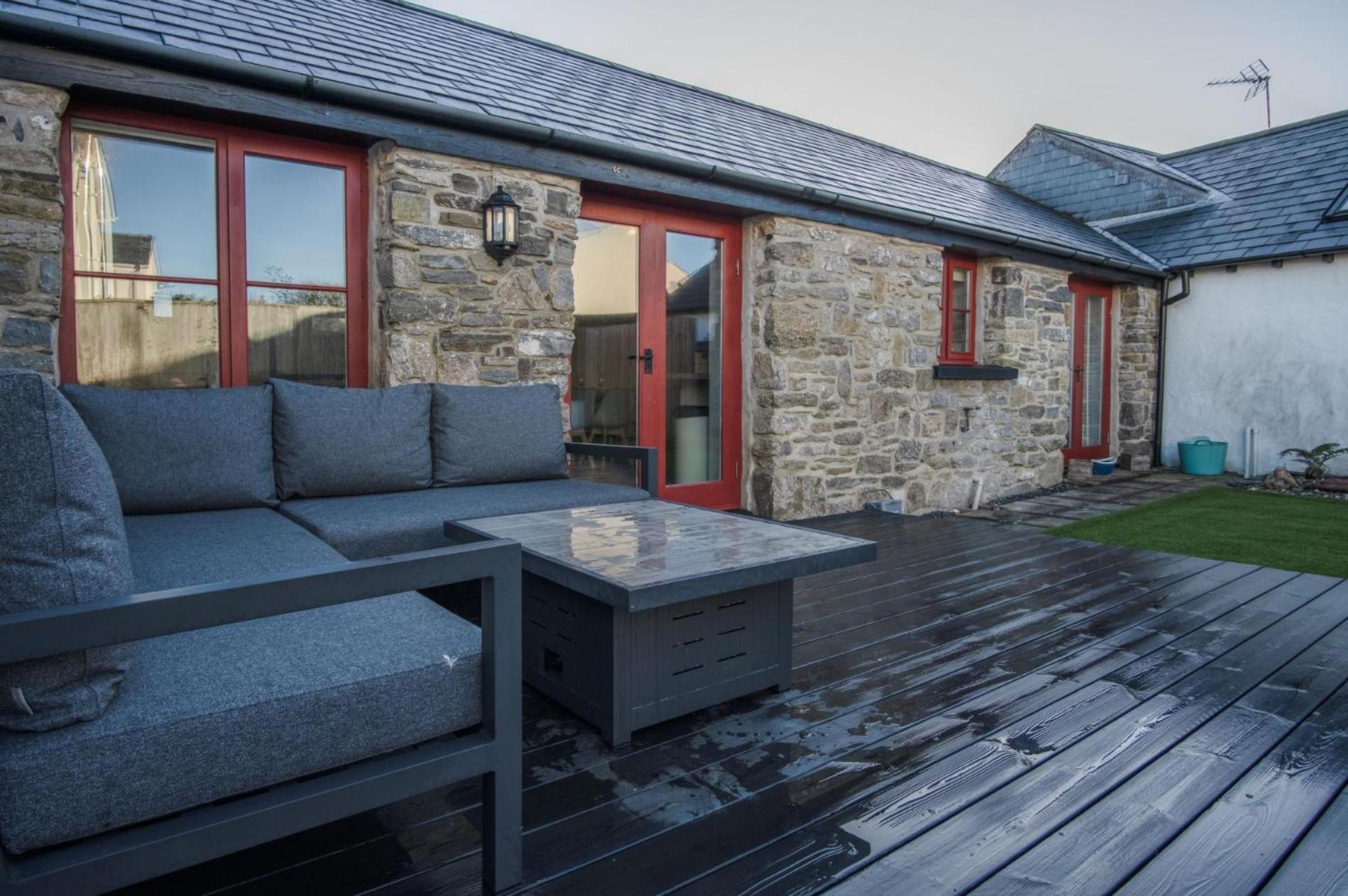 The Old Stables - 3 Bedroom Cottage - Angle view 4