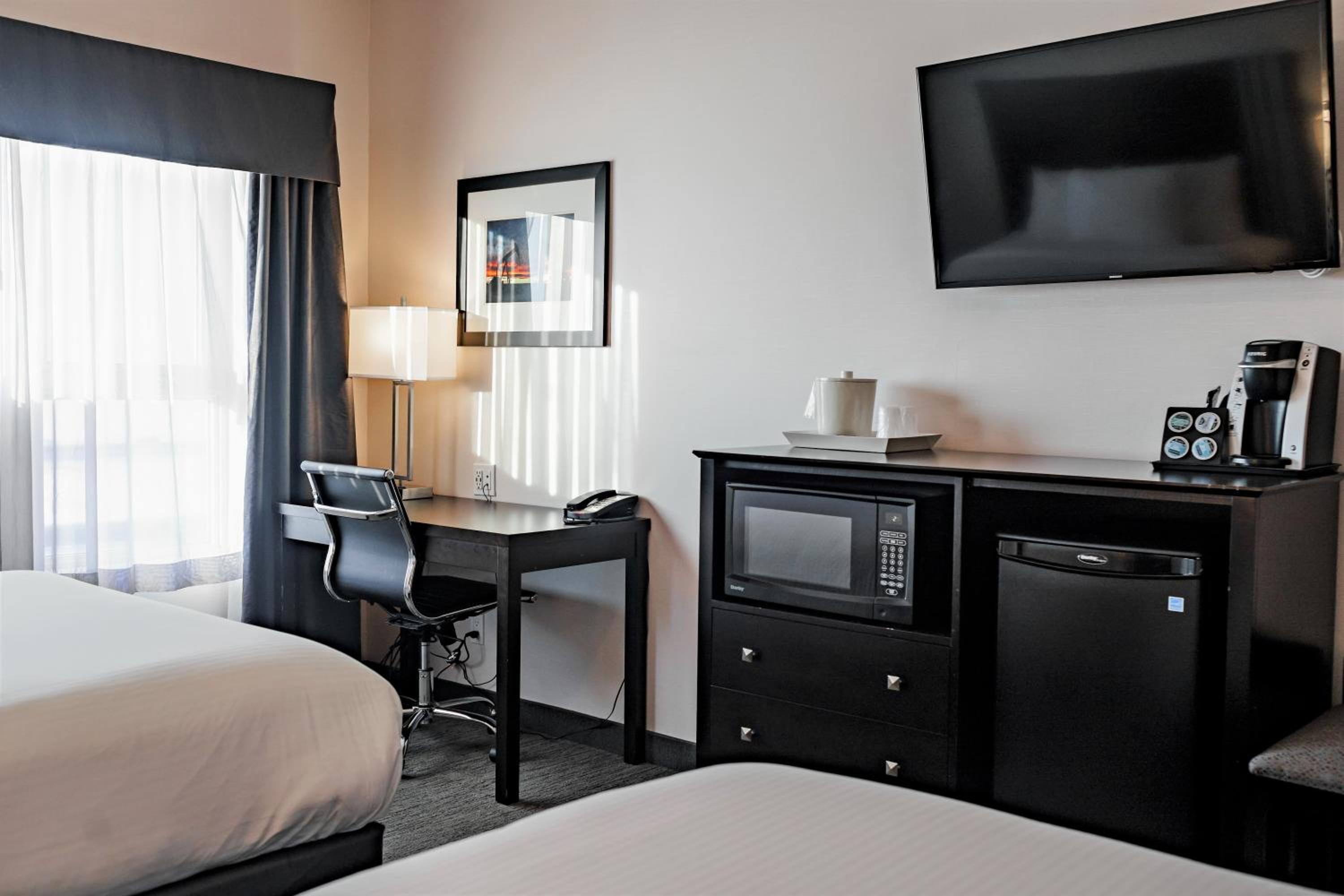Leduc Vacations - Park Inn by Radisson Edmonton Airport - Property Image 7