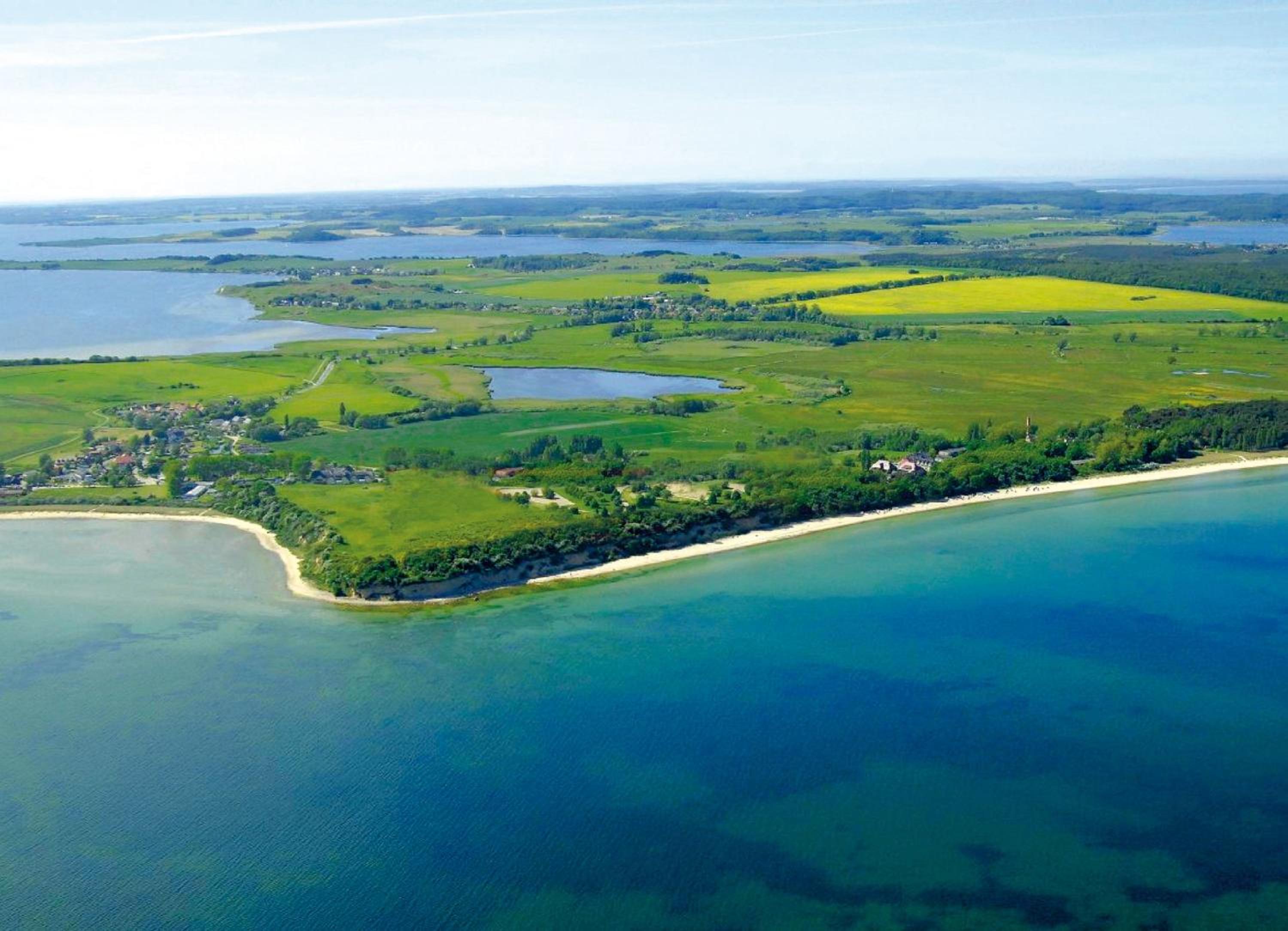 strandnahes Ferienhaus mit überdachter Terrasse und Kamin - Ferienhaus Lobbe