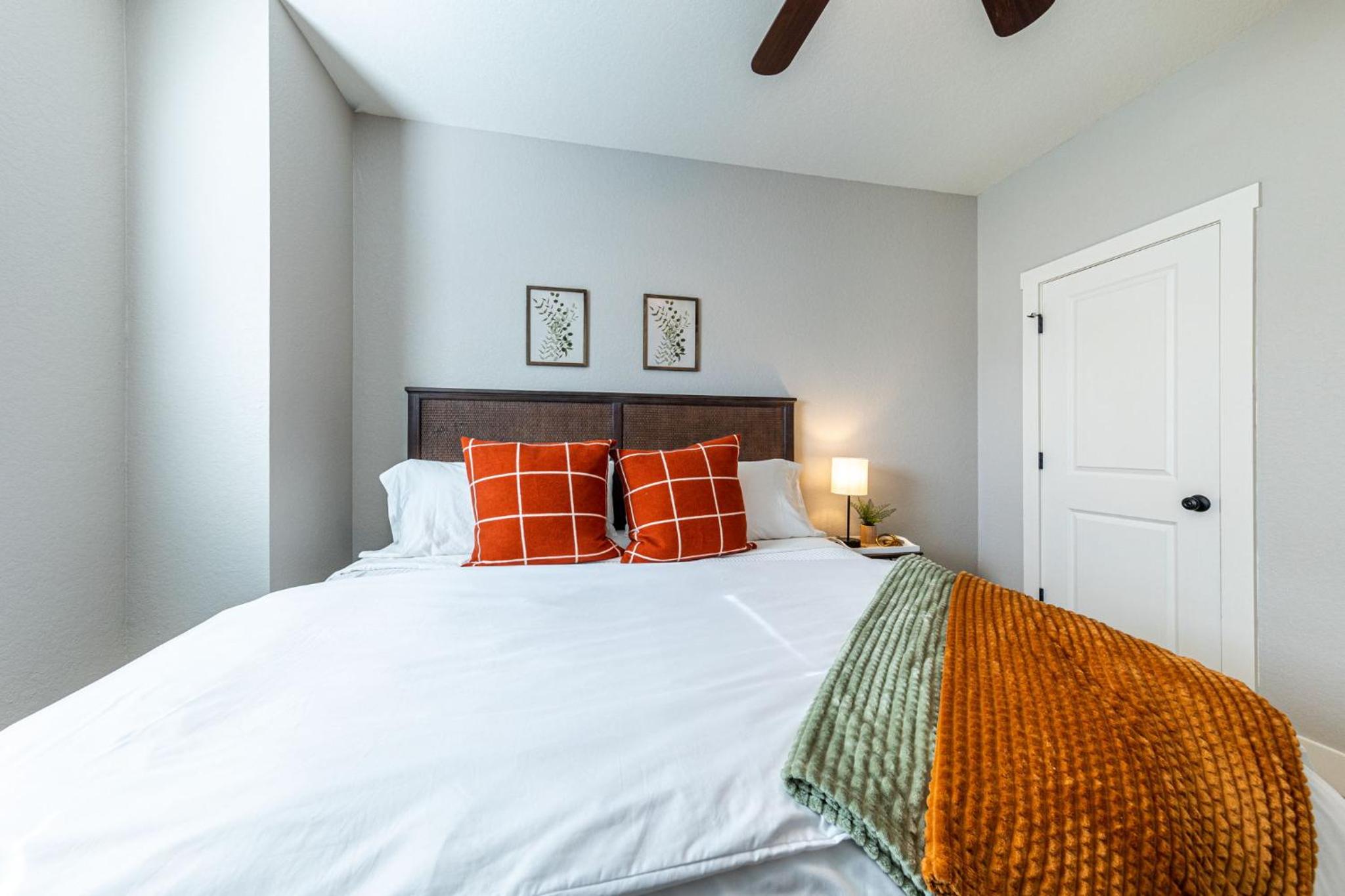 Hilltop Hideaway-Rest, Relax, Reconnect! view 4