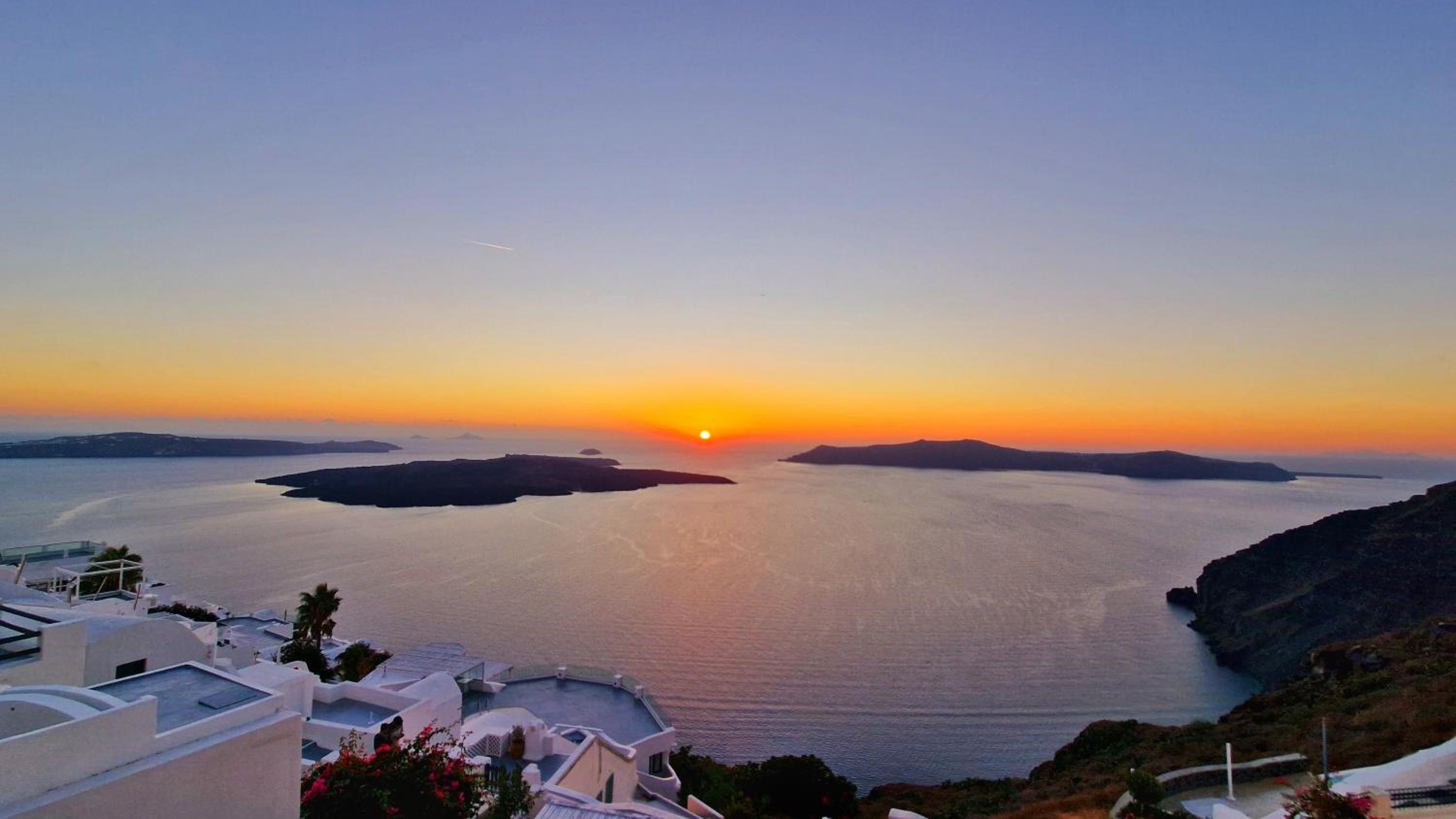 Karpimo Scenery - Caldera Sunset View - Private Hot Tub - Firostefani