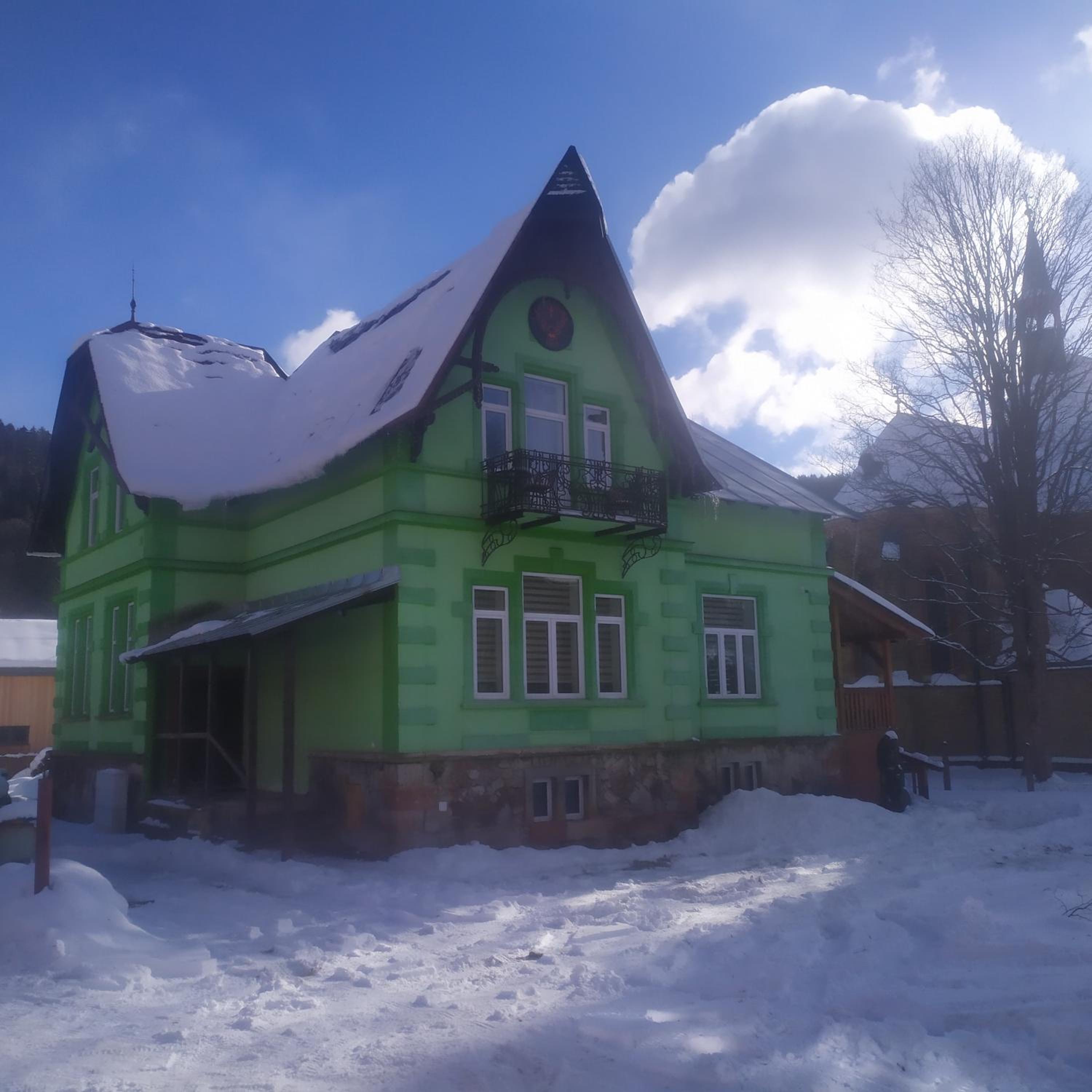 Photo 10