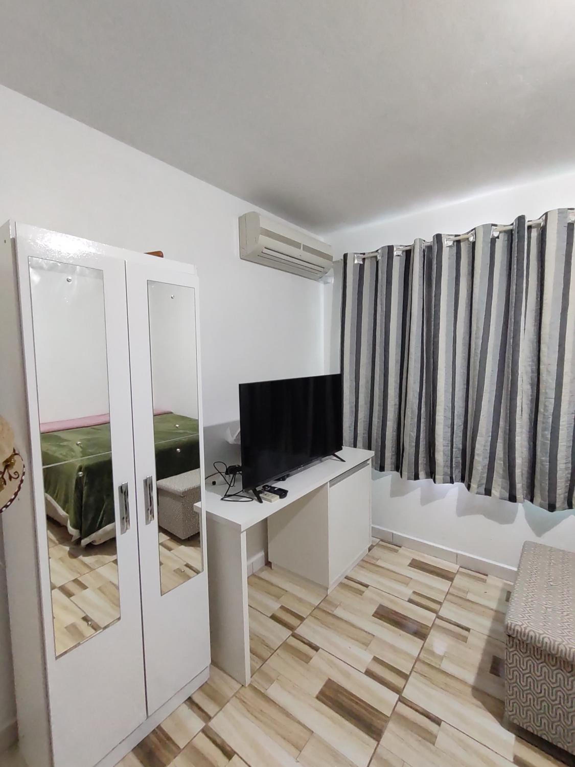 Pequeno apartamento em chacara próximo às praias com internet
