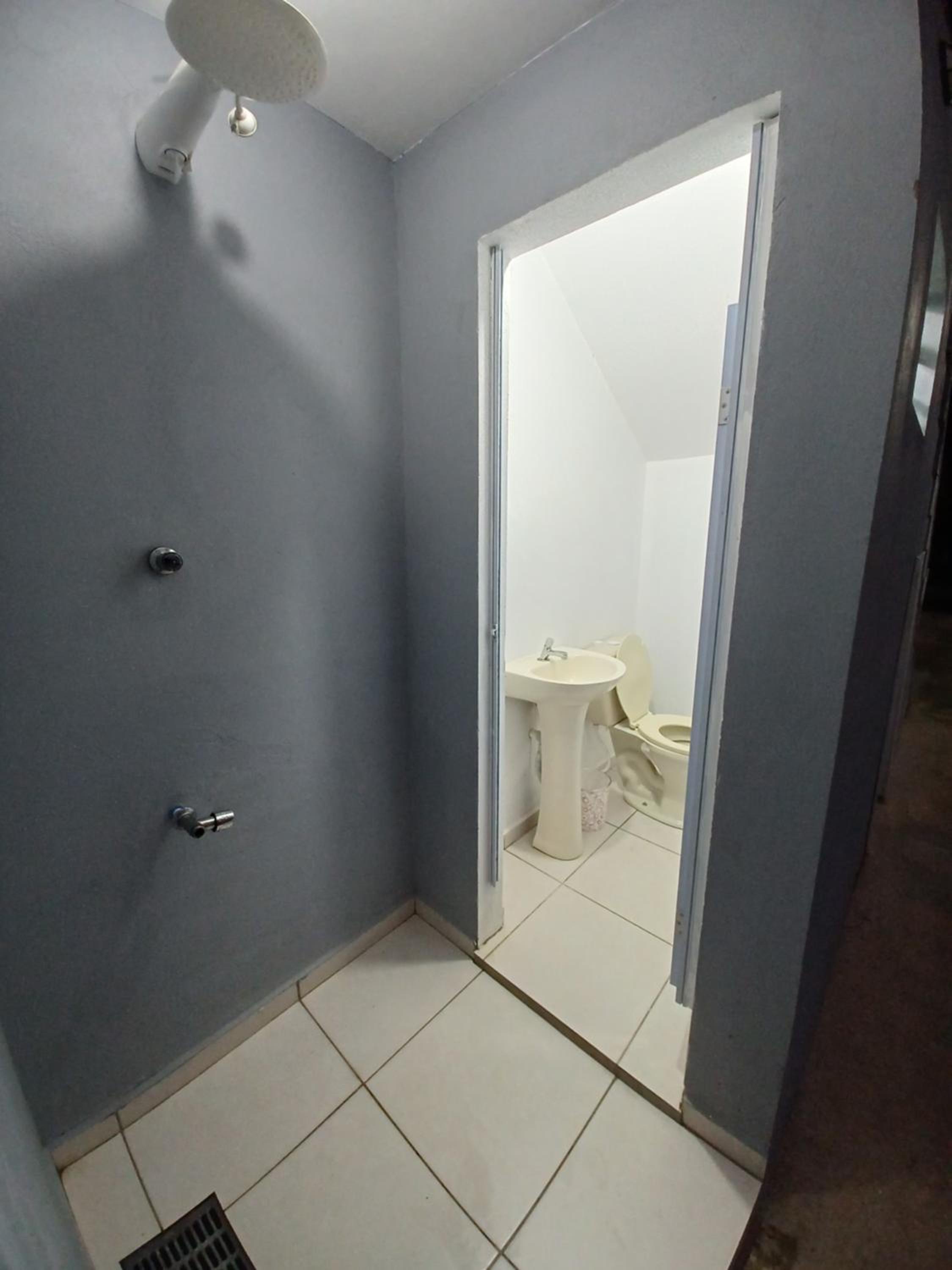 Pequeno apartamento em chacara próximo às praias com internet