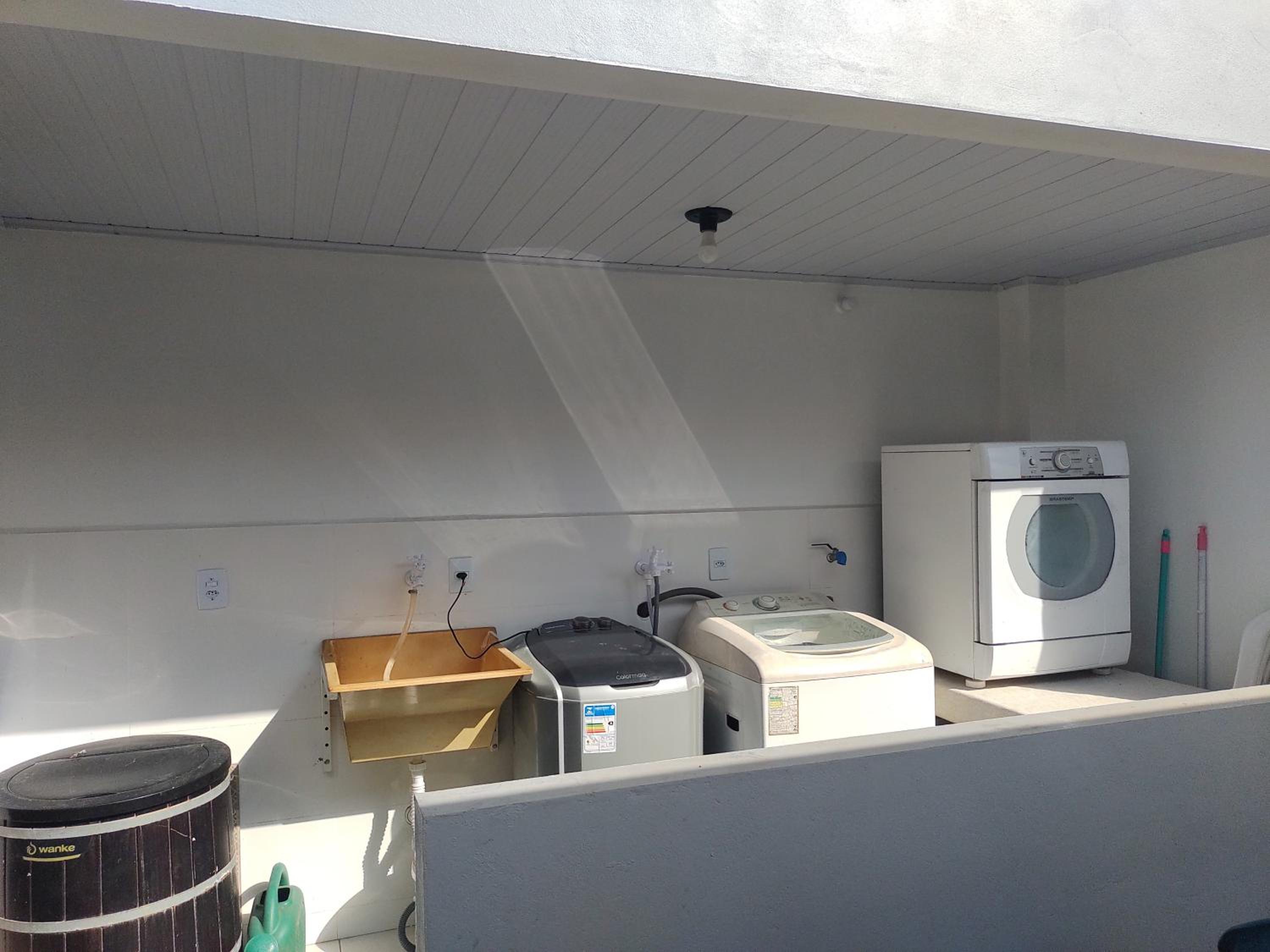 Pequeno apartamento em chacara próximo às praias com internet