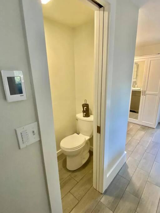 Ashland Vacations - Studio with King-Size Bed - Property Image 2