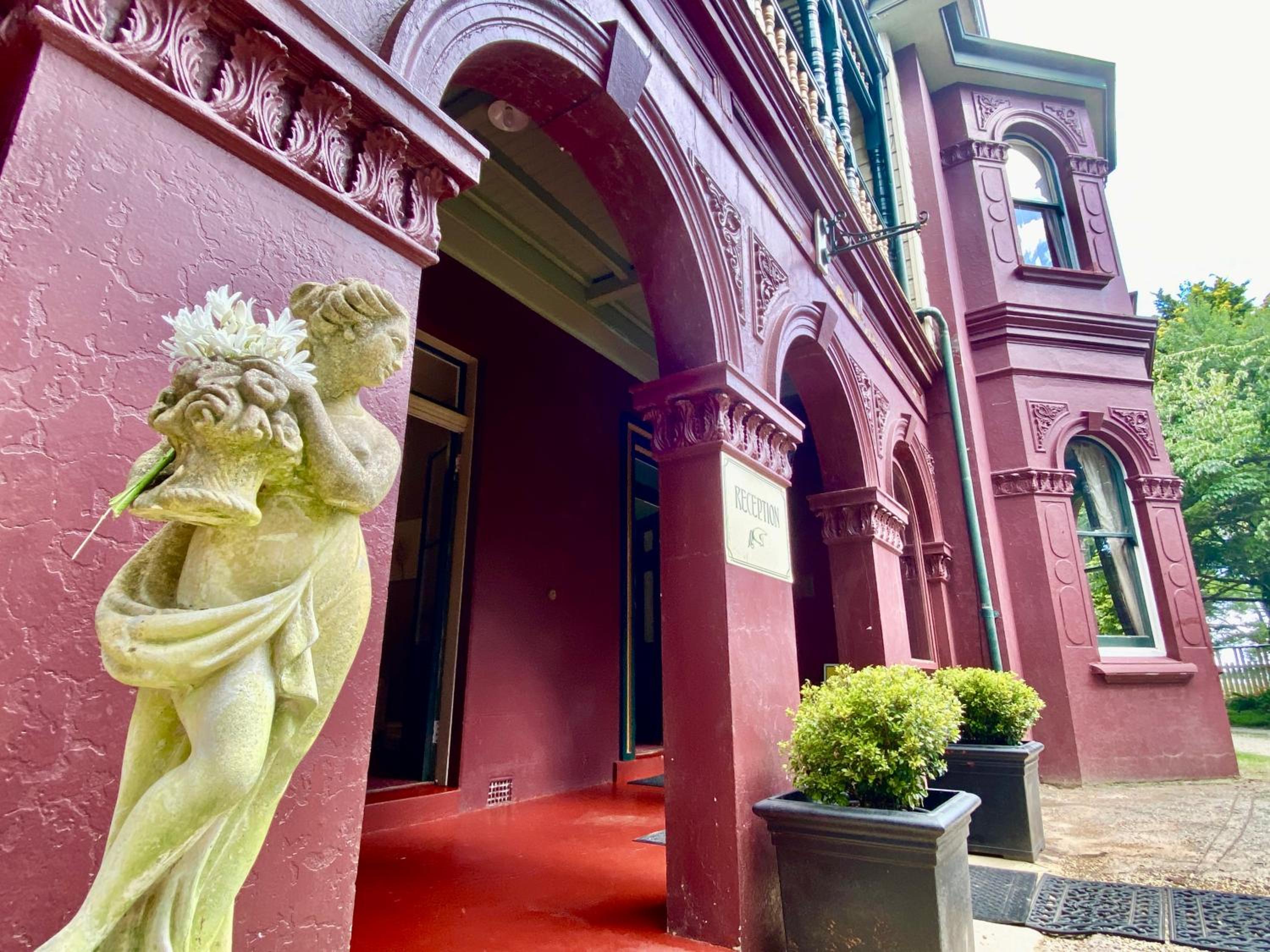 Leura House