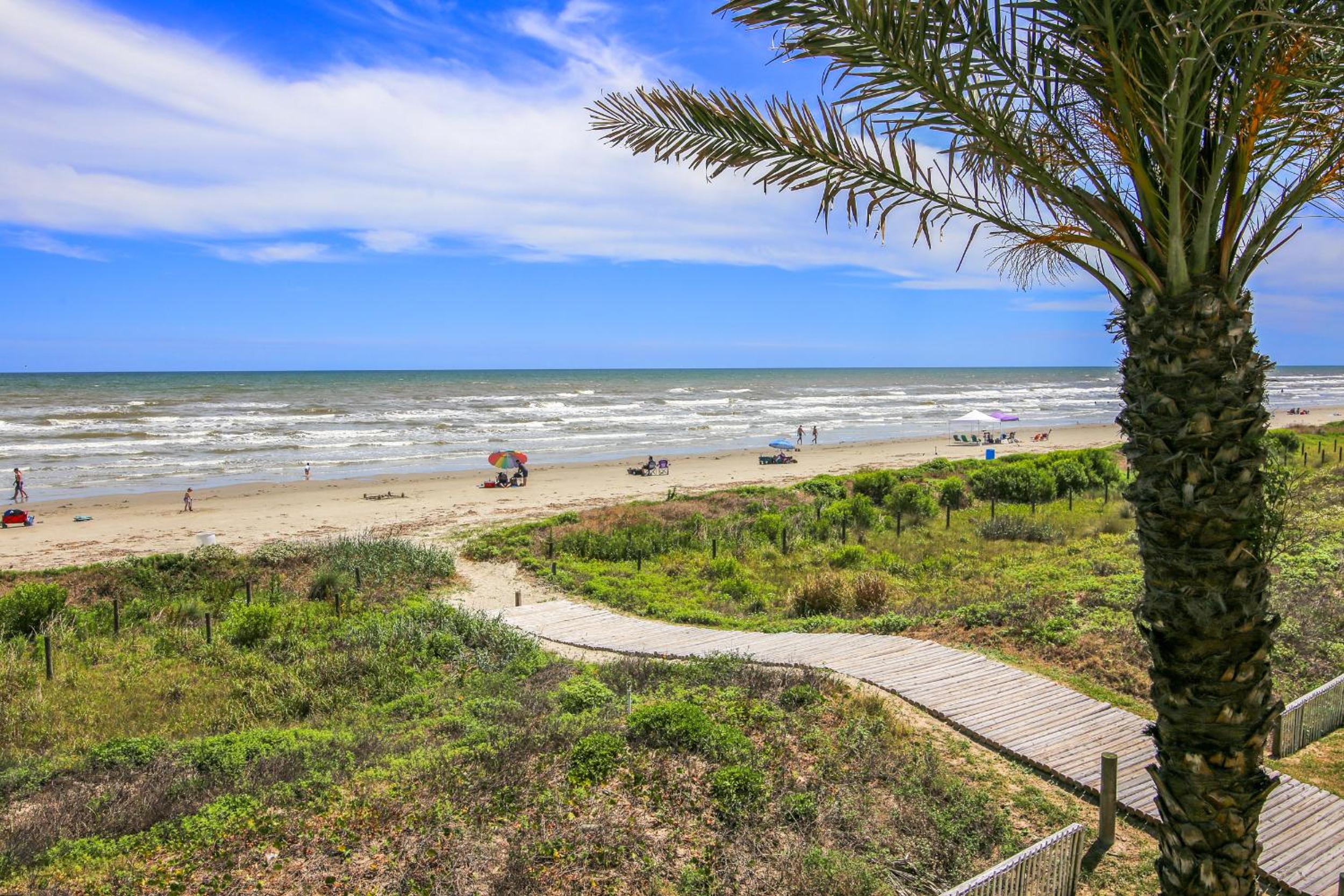 Kathies Beachfront Kottage view 2
