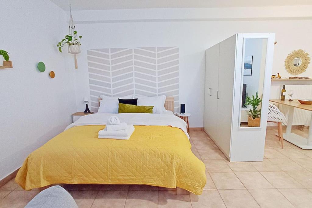 Relaxing Studio Apt, 1 min to Highway, Parking