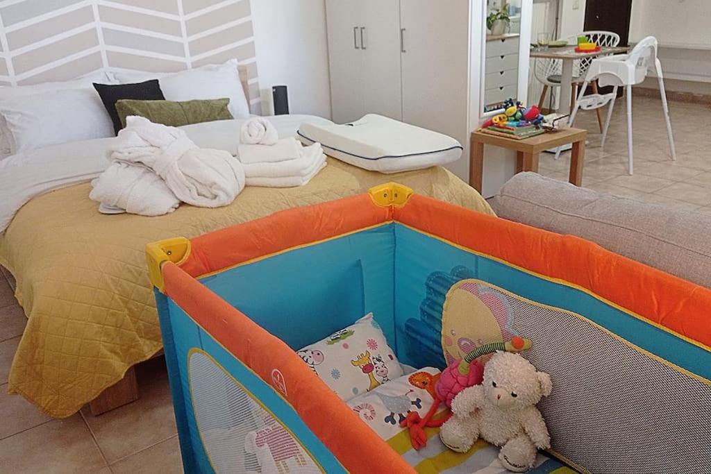 Relaxing Studio Apt, 1 min to Highway, Parking