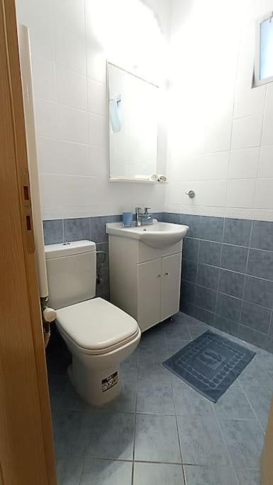 Relaxing Studio Apt, 1 min to Highway, Parking