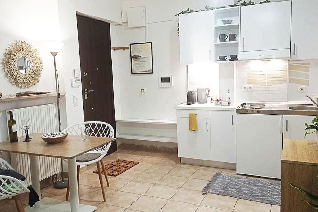 Relaxing Studio Apt, 1 min to Highway, Parking