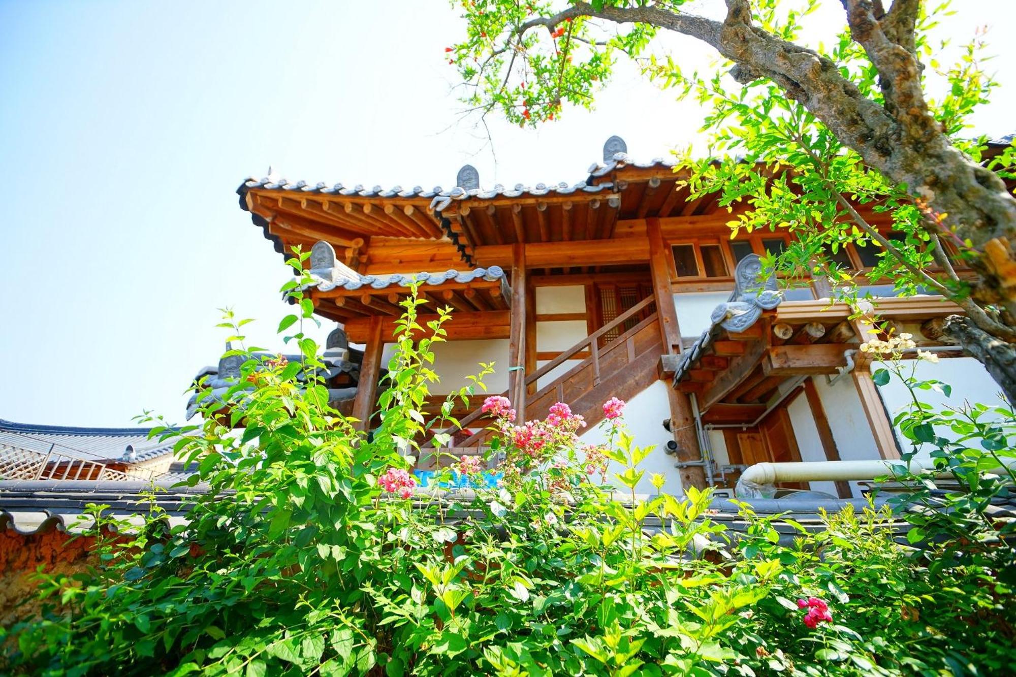 Kumwondang Jeonju Hanokstay view 2