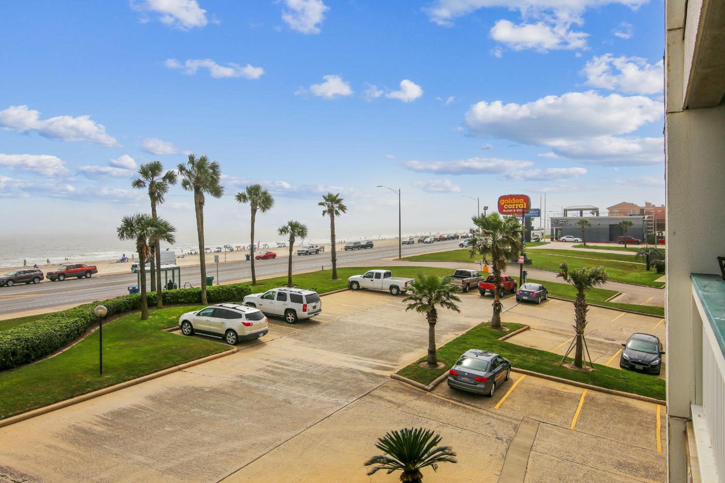 Casa del Mar Galveston by VTrips