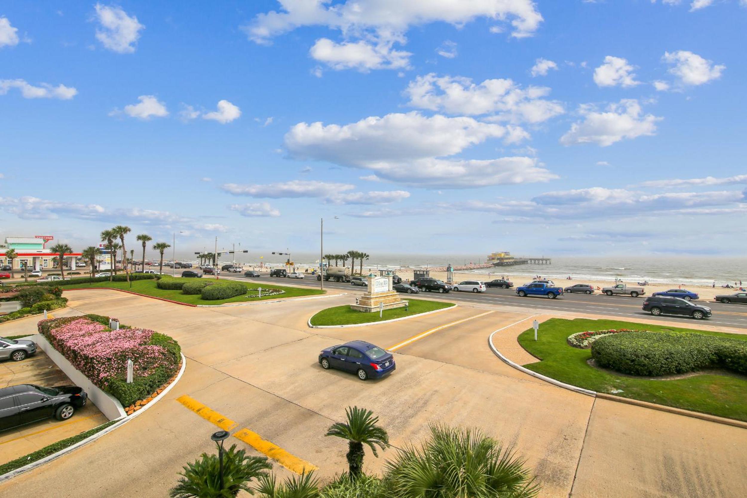 Casa del Mar Galveston by VTrips