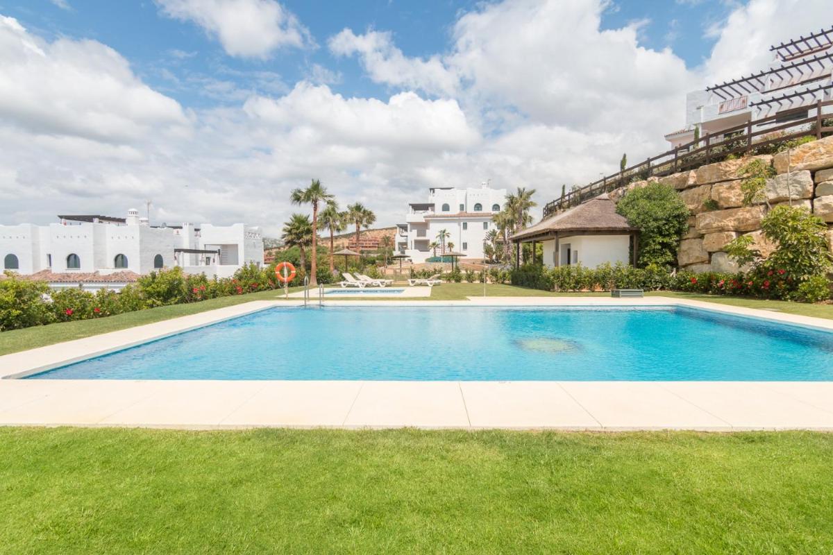 2207-Modern apt with terrace and amazing seaview view 2