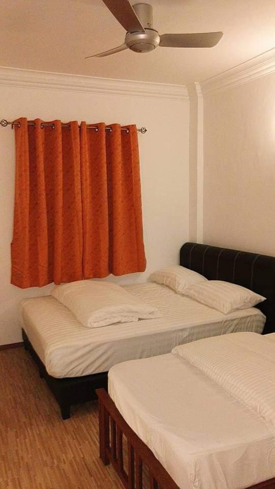 Cameron Lovely House 4 Rooms photo 8