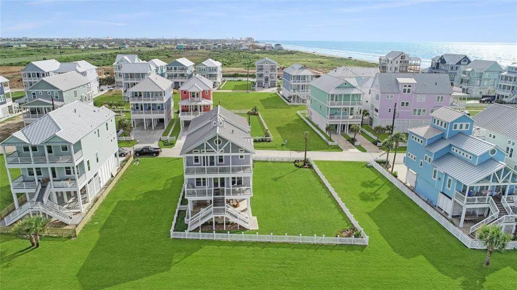 Galveston Vacations - La Dolce Vita - Property Image 1