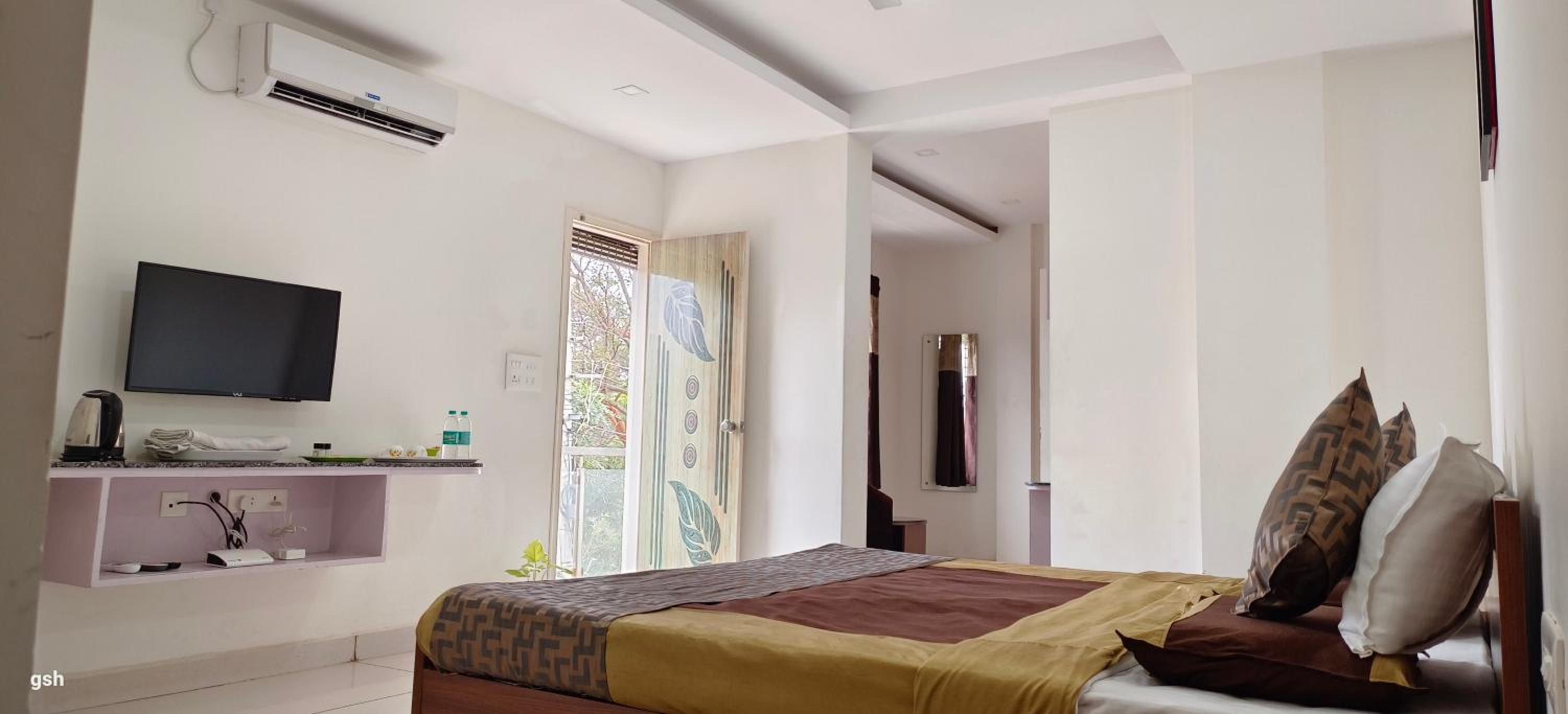 Sugamya Corner Guesthouse view 5