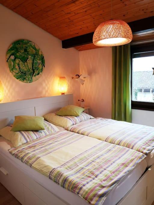 Ferienhaus LENA im Sauerland direkt am Hennesee