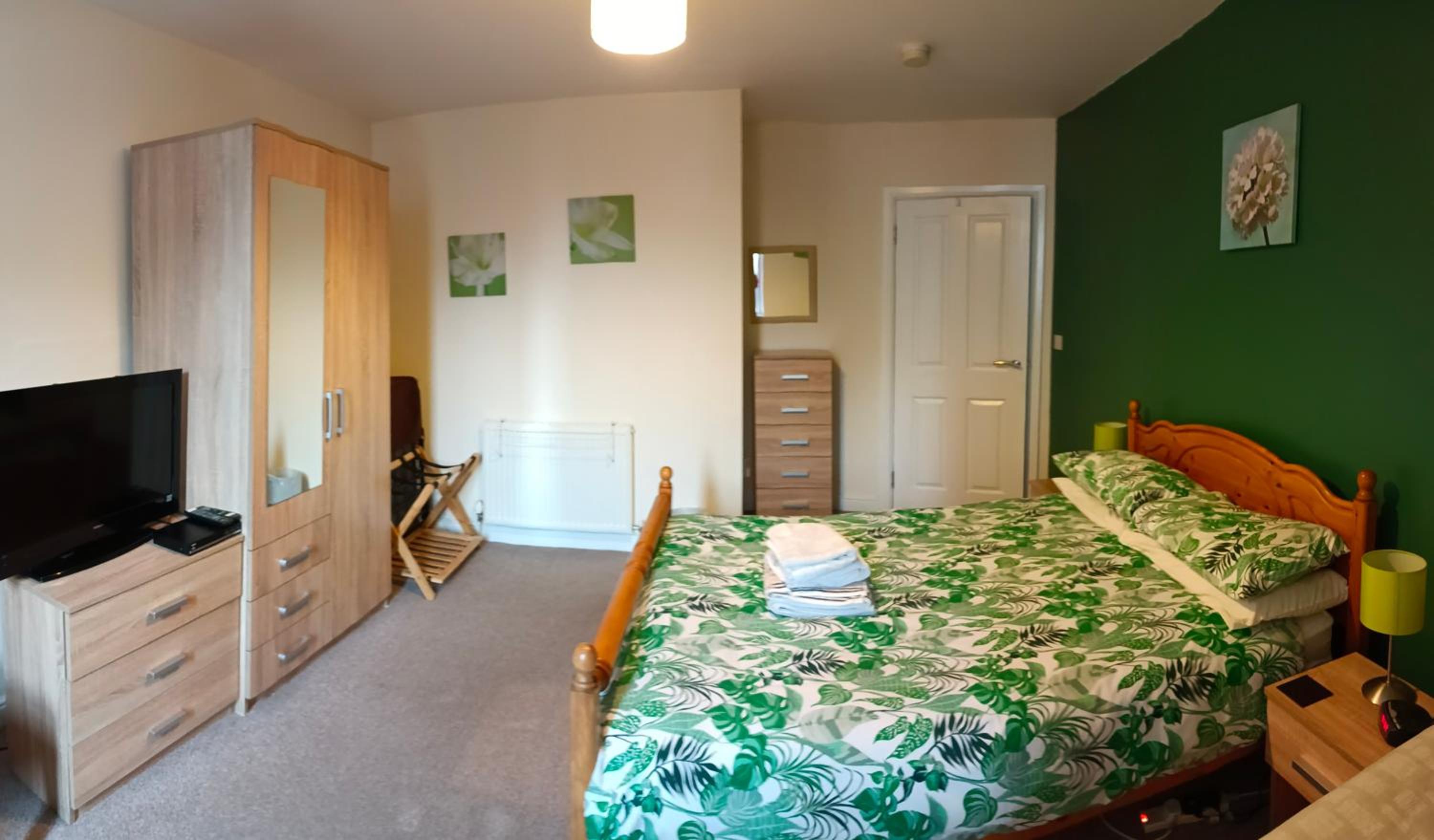 Apartment 1, Hildegard House, 27 Skinner St, YO21 3AH view 4