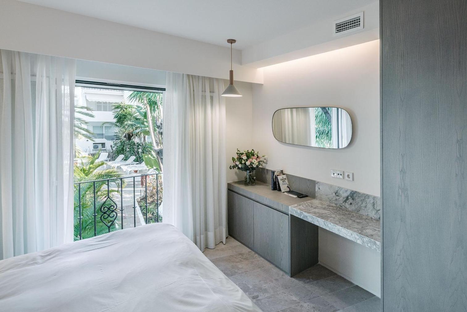 hotel room