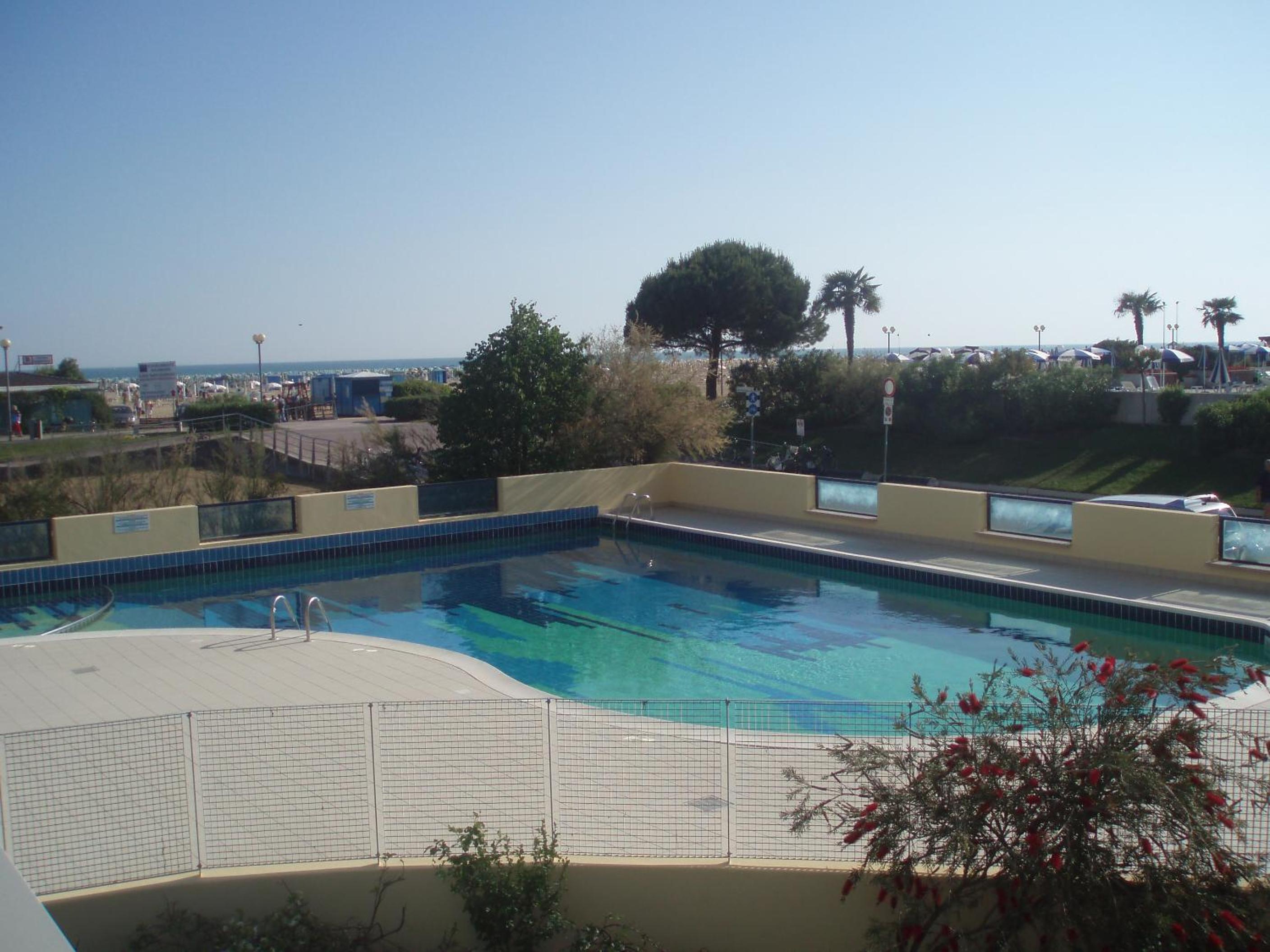 Comfortable apartment with a shared pool-Beahost photo 2