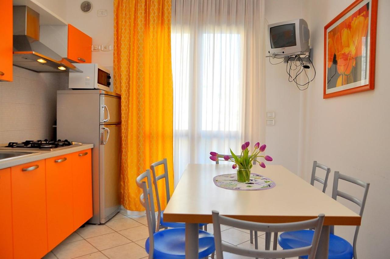 Renewed flat in a seafront building with pool