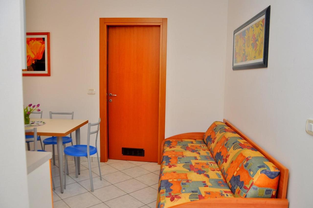 Renewed flat in a seafront building with pool