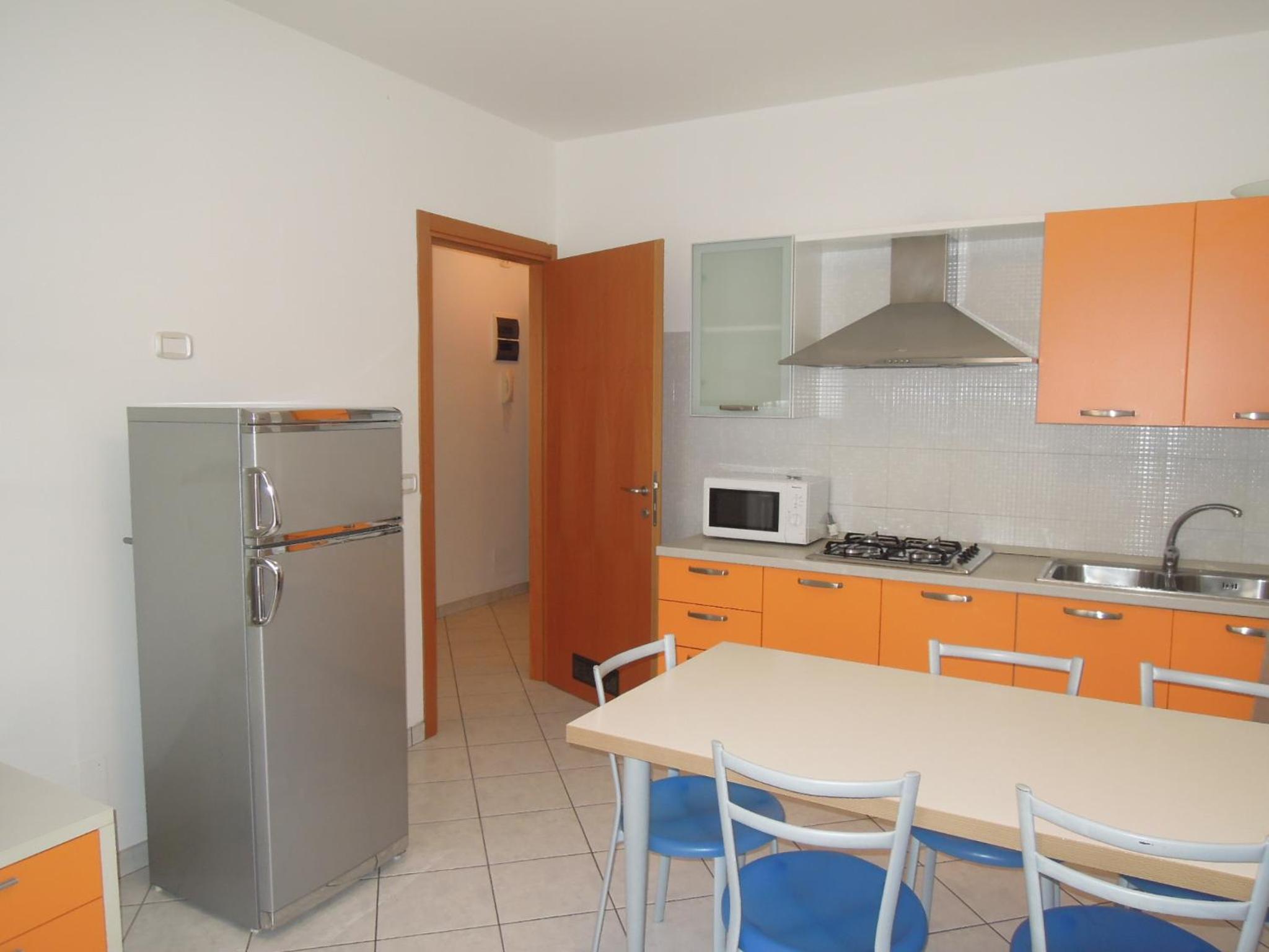 Renovated flat next to the beach-Beahost photo 5