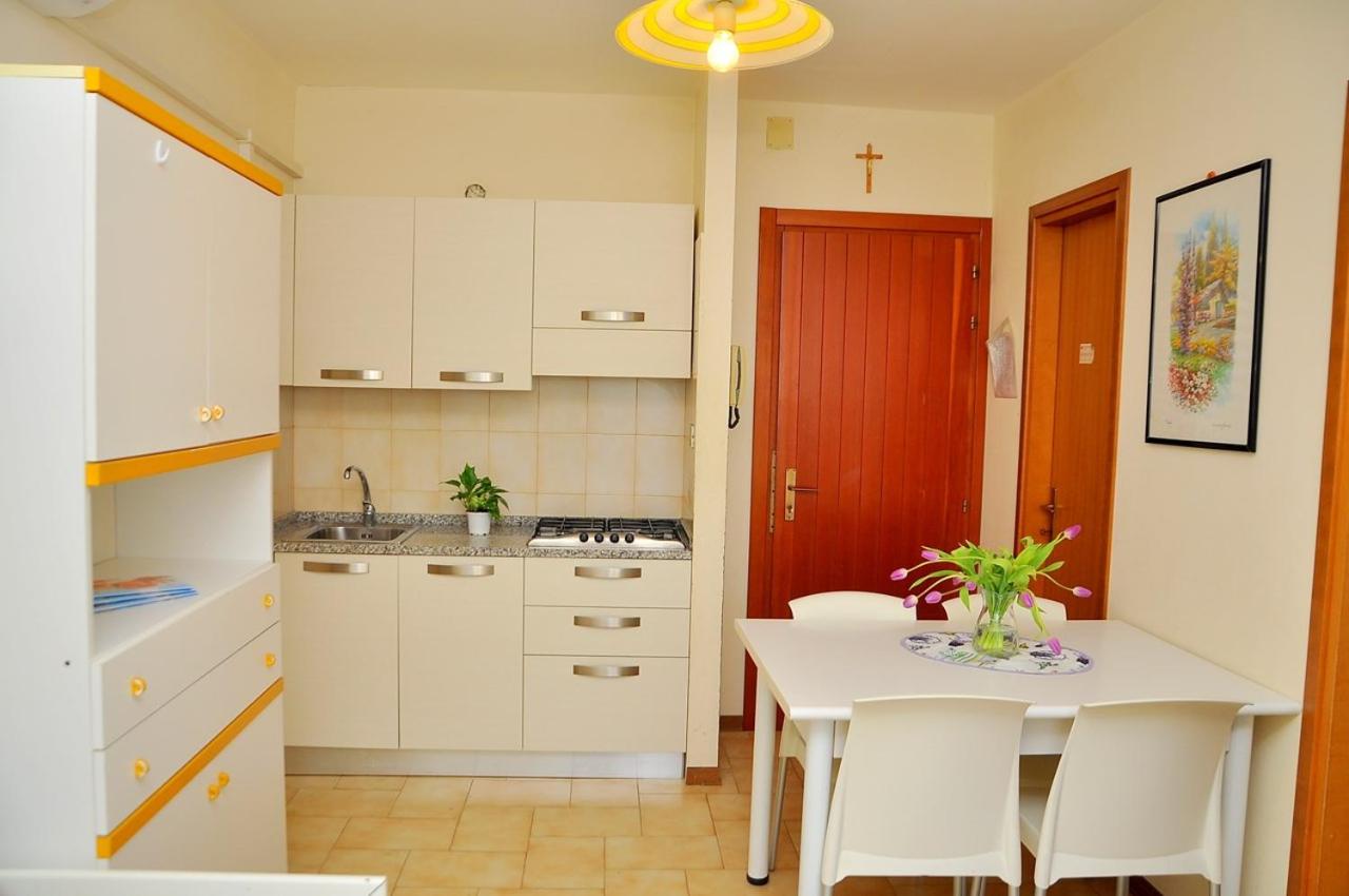 Peaceful seaside flat with pool in Bibione view 4