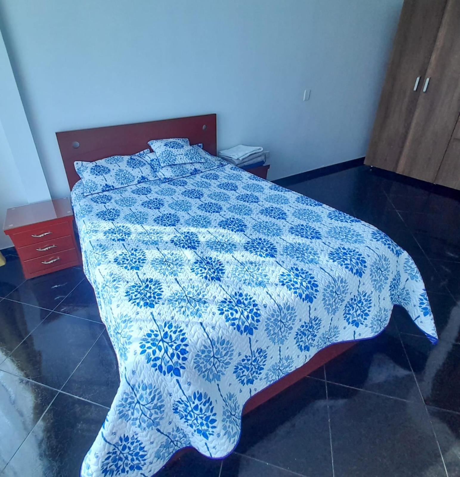 Apartamento Familiar, buena ubicación, amplio cerca al Aeropuerto el Dorado