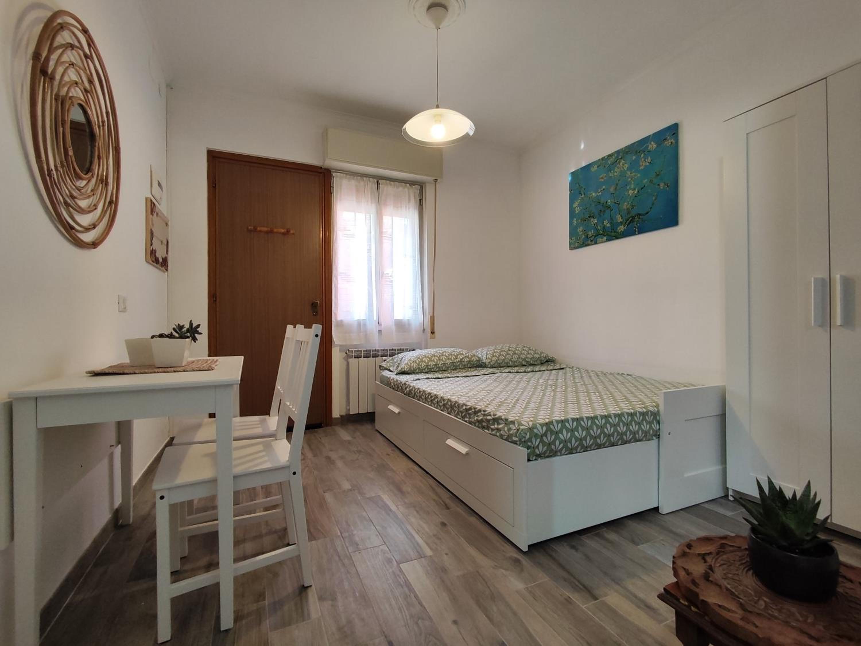 Da Dharma en Ventimiglia — hotel room