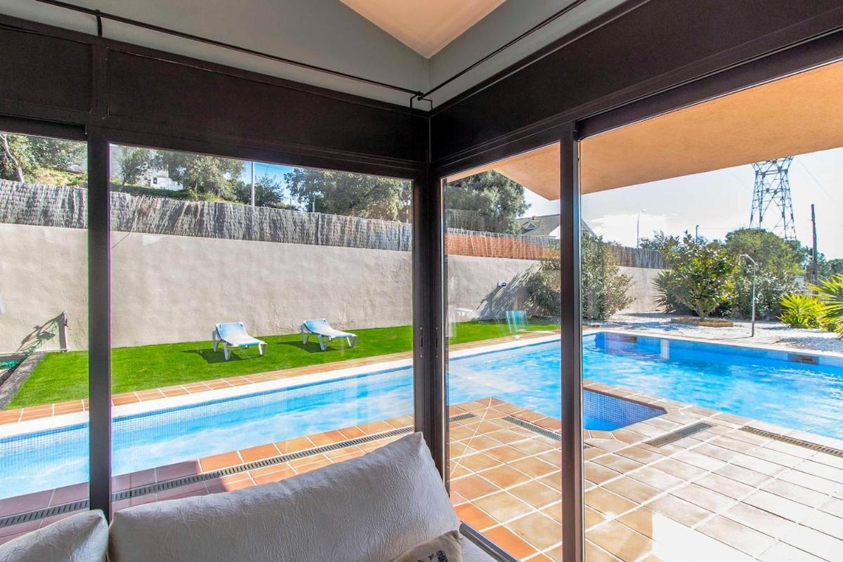 Catalunya Casas Stunning modern villa and just half hour to Barcelona! view 3