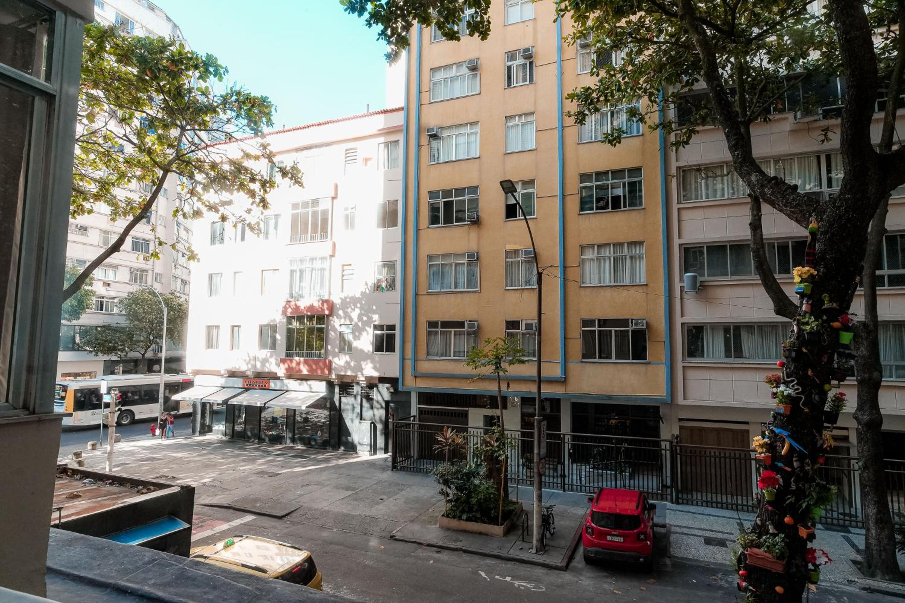 Apartamento confortável na quadra da praia