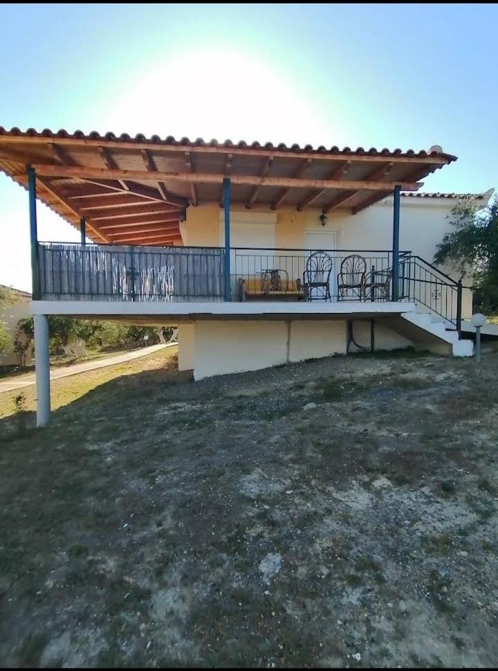 Maria Elena Villas