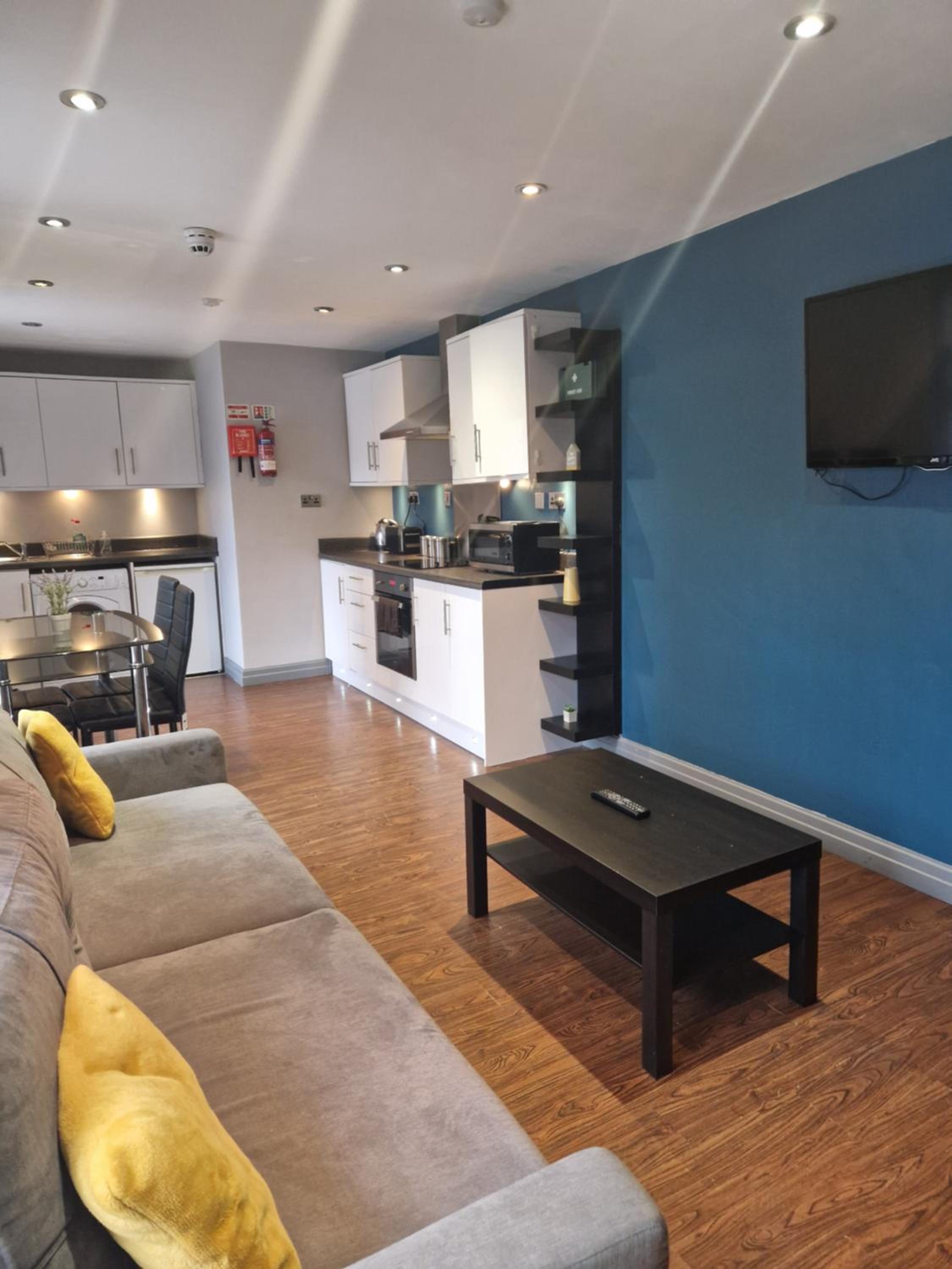 Lewis Apartment 3 Well located Northern Quarter sleeps Upto 8 view 4