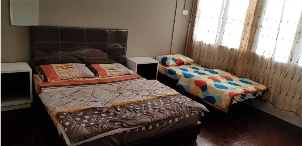 J & I Roomstay B 3 Person with shared bathroom photo 3