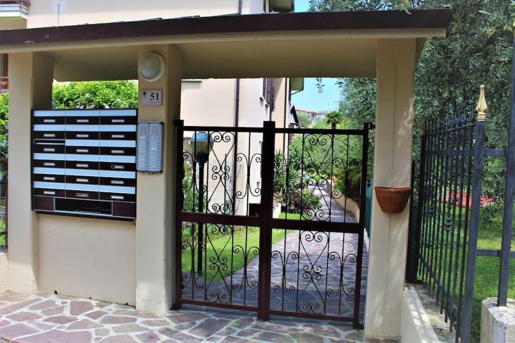 Andy Apt zona tranquilla vicino centro e spiaggia view 4