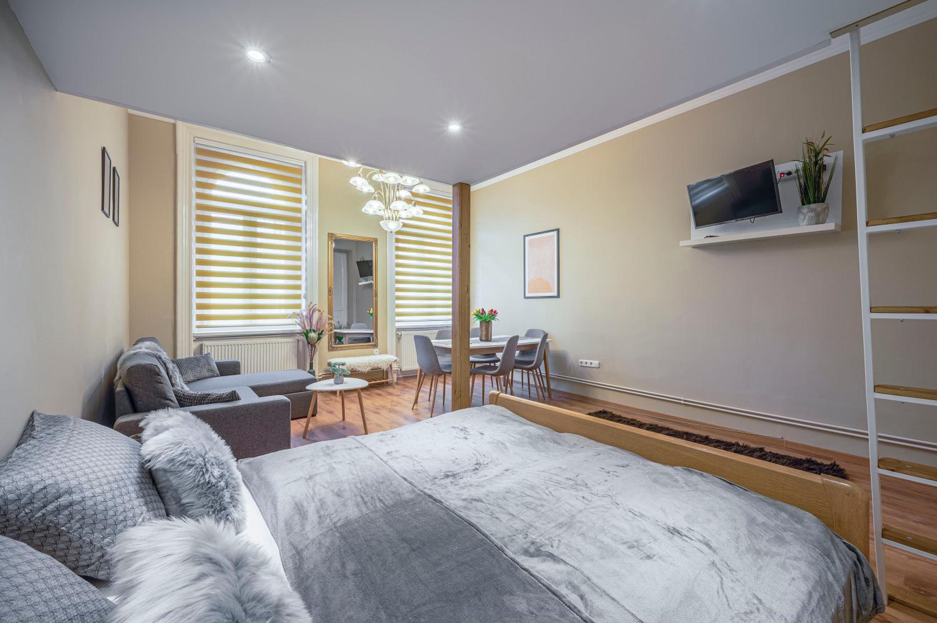 Corvin City Apartment by NW view 5