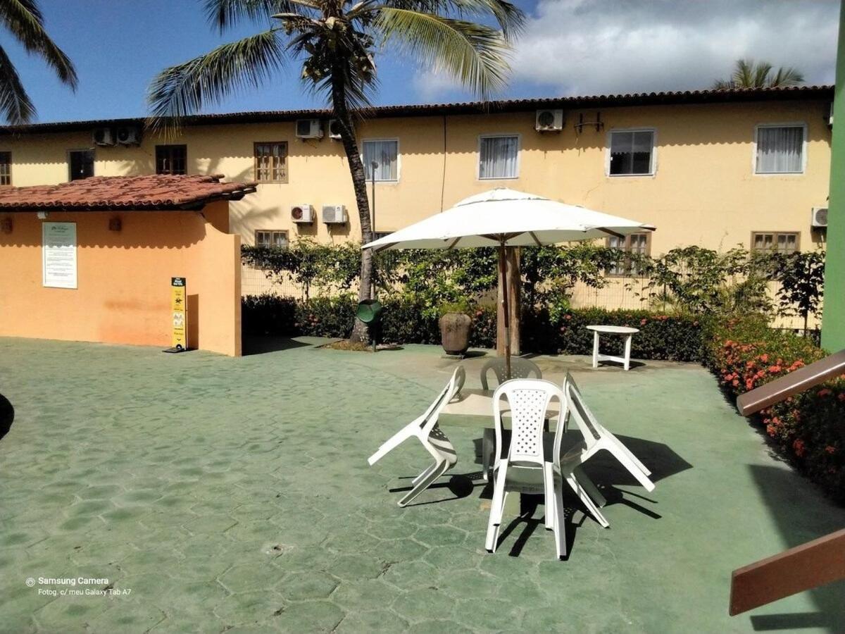 PRAIA DE TAPERAPUA - Flat em Condominio a 300 metros da praia
