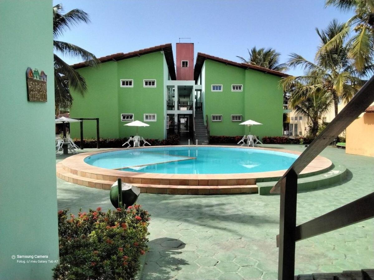 PRAIA DE TAPERAPUA - Flat em Condominio a 300 metros da praia