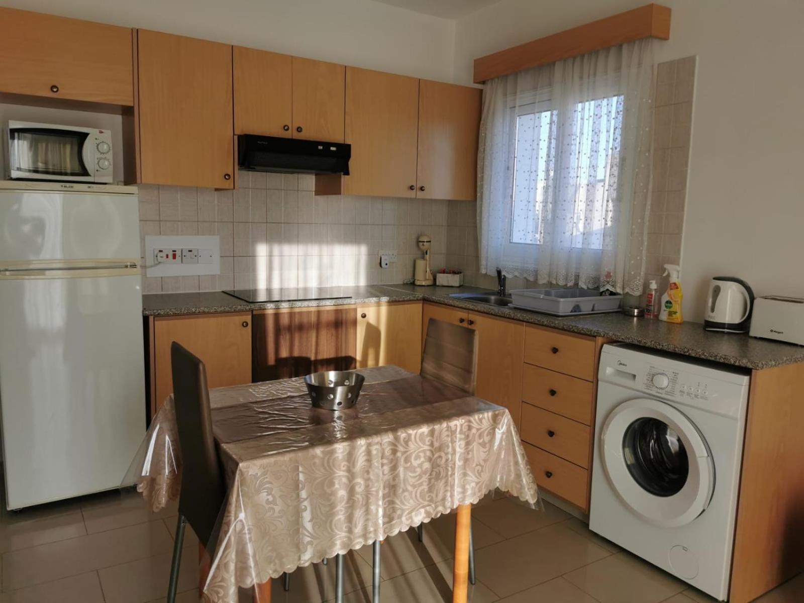 Pari's Holiday apartments-Paphos