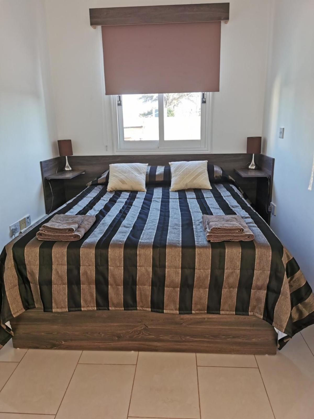 Pari's Holiday apartments-Paphos