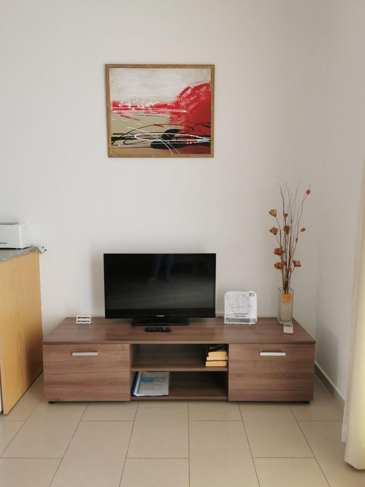 Pari's Holiday apartments-Paphos