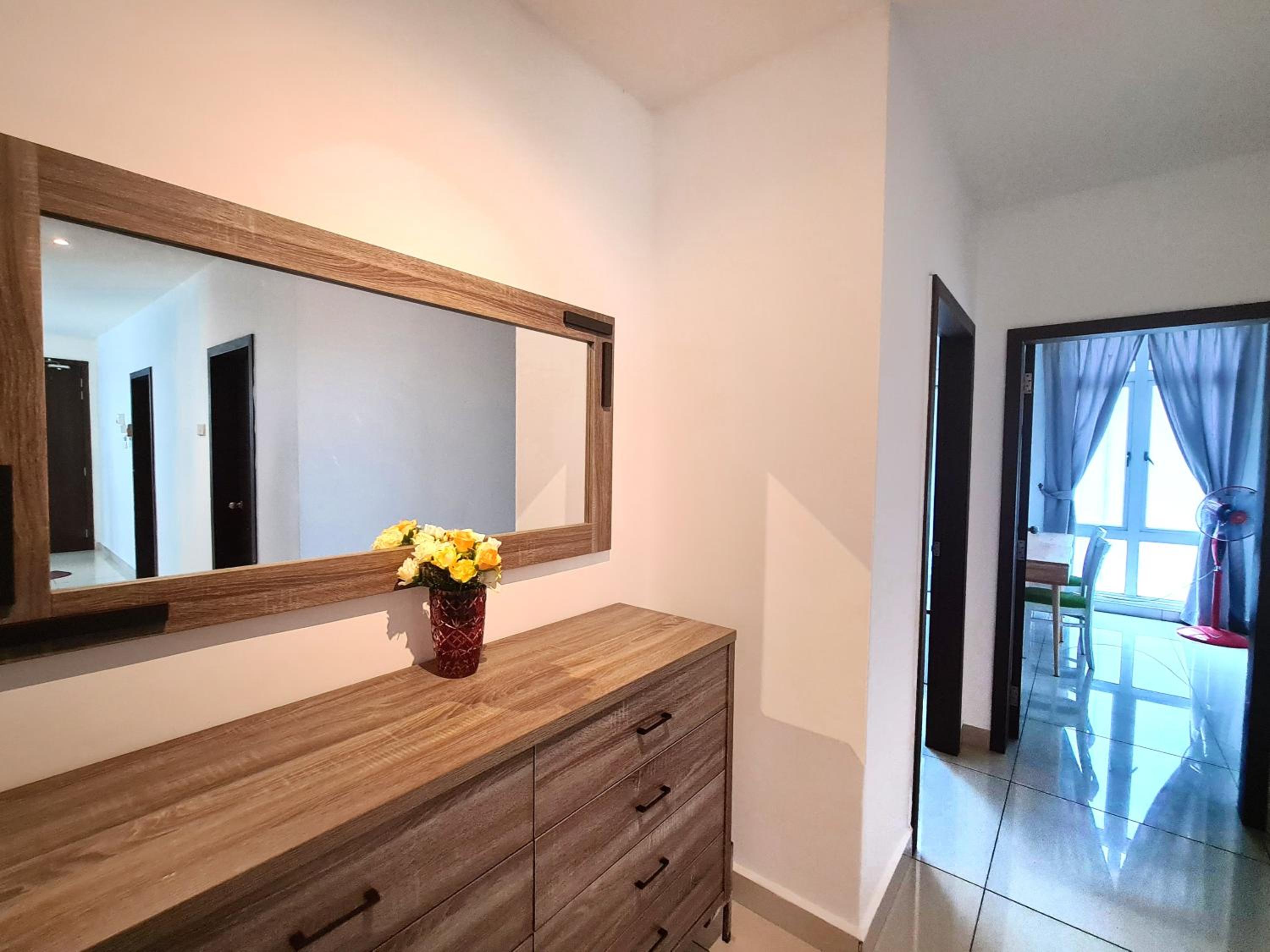 KSL D'Esplanade Residence 4 bedrooms dinosaur water park view High Floor Free WiFi KSL city mall Johor Bahru by GDRAGON HomeStay