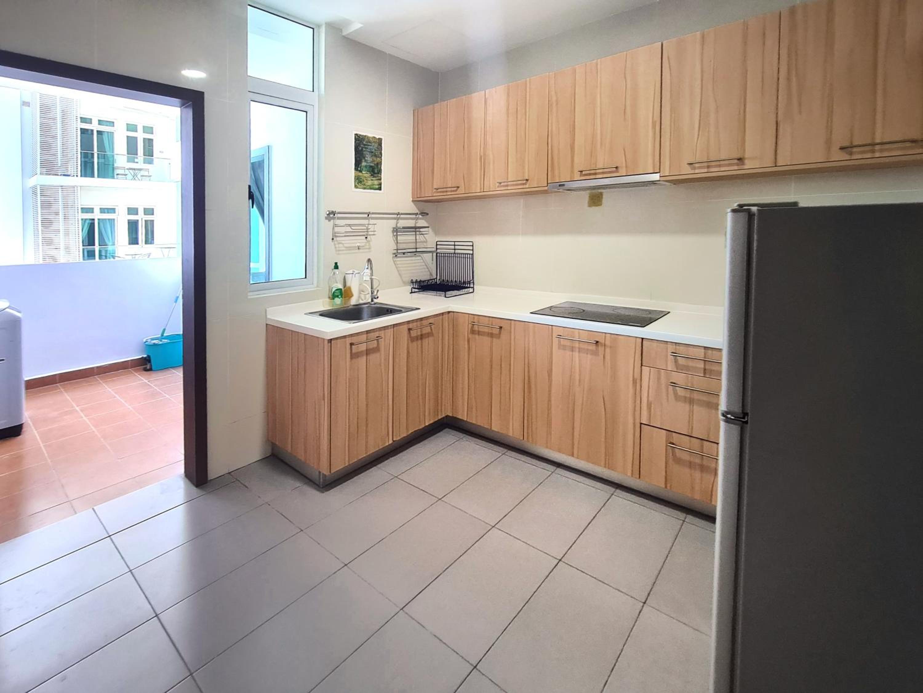 KSL D'Esplanade Residence 4 bedrooms dinosaur water park view High Floor Free WiFi KSL city mall Johor Bahru by GDRAGON HomeStay