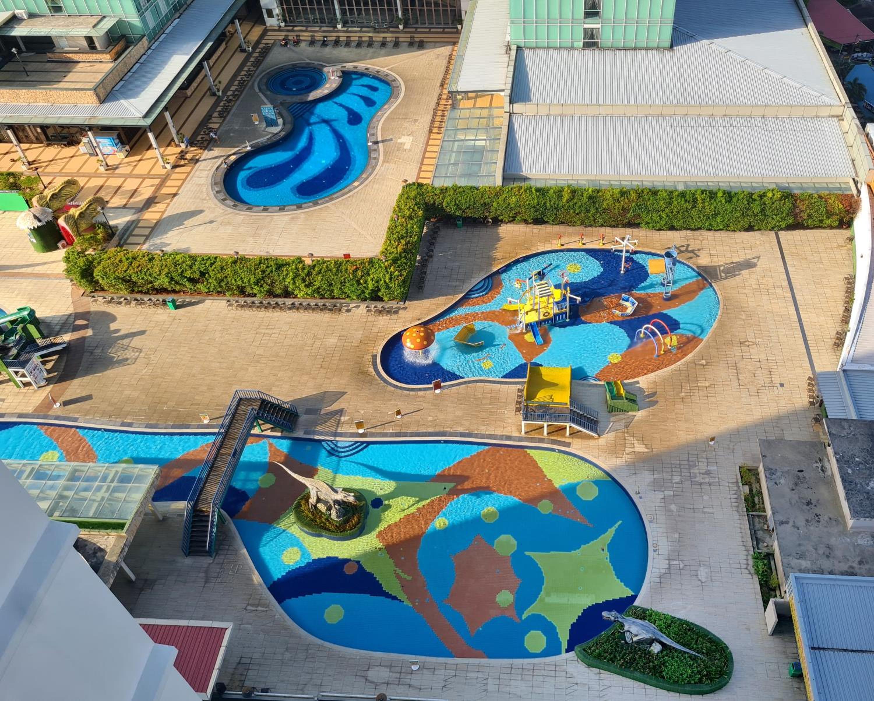 KSL D'Esplanade Residence 4 bedrooms dinosaur water park view High Floor Free WiFi KSL city mall Johor Bahru by GDRAGON HomeStay