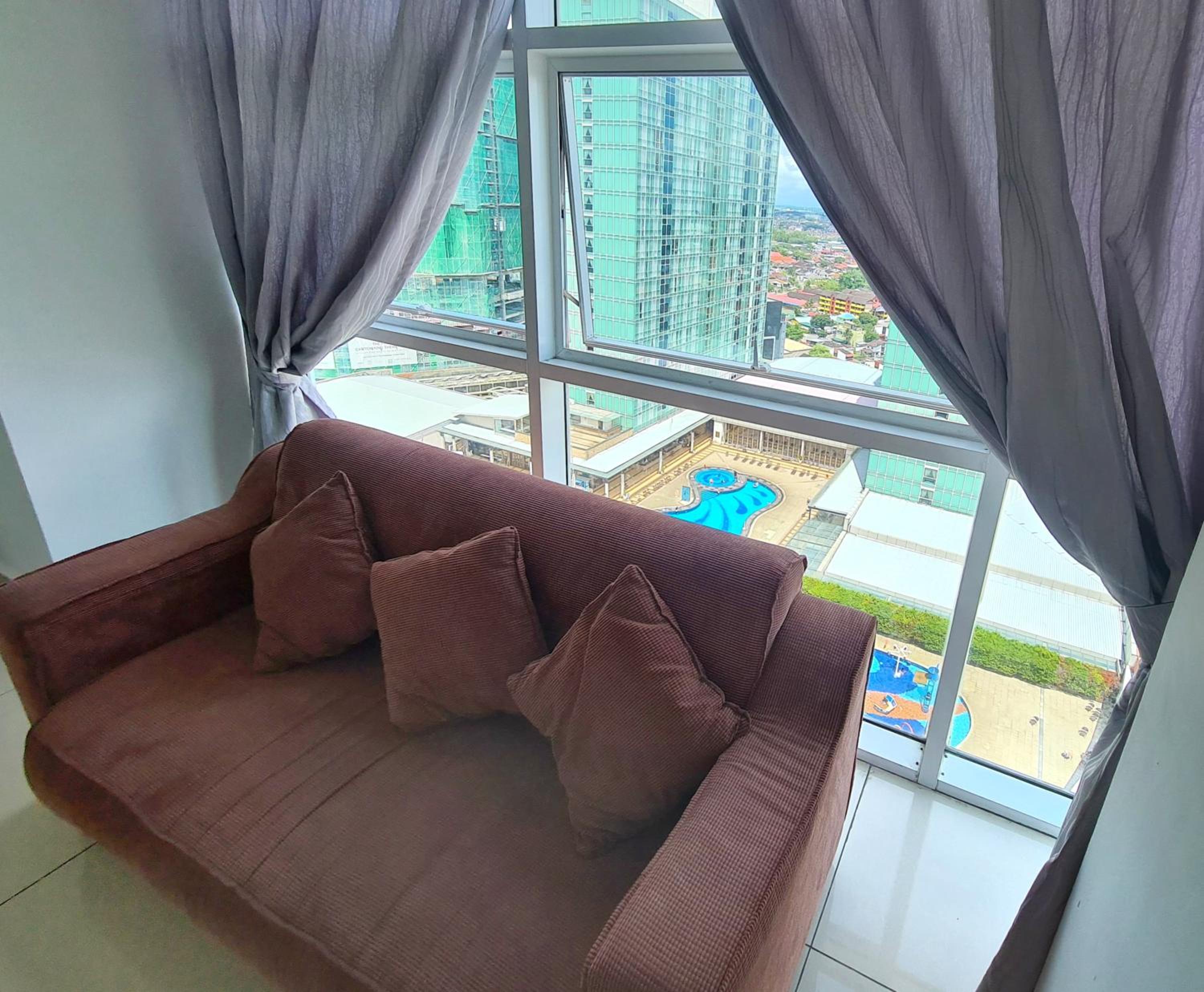 KSL D'Esplanade Residence 4 bedrooms dinosaur water park view High Floor Free WiFi KSL city mall Johor Bahru by GDRAGON HomeStay